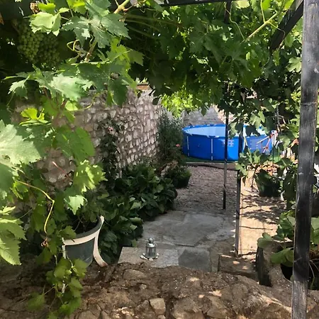 La Casa Escondida *